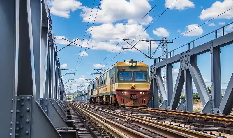 图3–不用求人！揭秘铁路“金牌管家”：一张合同，从家门直送客户门！–全球国际货物代理有限公司