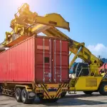 图–钢铁动脉的2025：数字化、韧性化与高原上的车轮传奇–全球国际货物代理有限公司