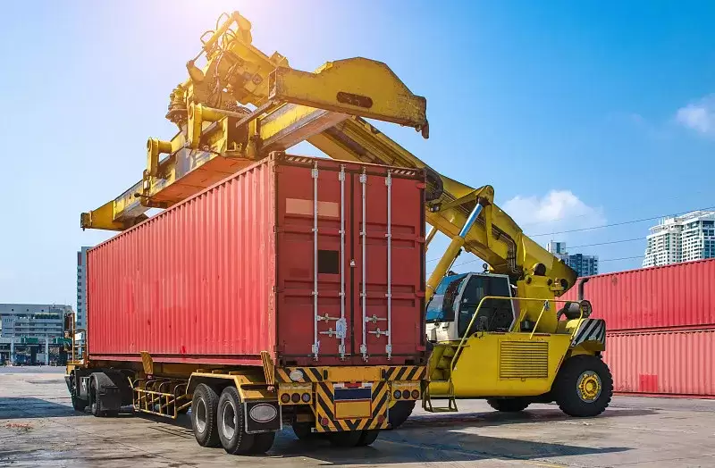 图1–钢铁动脉的2025：数字化、韧性化与高原上的车轮传奇–全球国际货物代理有限公司