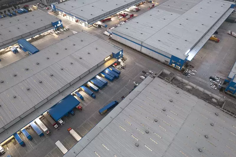 双12物流运输车量