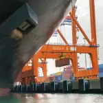 图–地缘棋盘上的货运重构:2025年北美近岸回流与供应链韧性之战–全球国际货物代理有限公司 图–地缘棋盘上的货运重构:2025年北美近岸回流与供应链韧性之战–全球国际货物代理有限公司