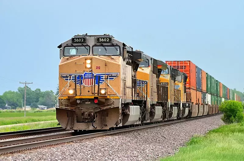 图3–地缘棋盘上的货运重构：2025年北美近岸回流与供应链韧性之战–全球国际货物代理有限公司