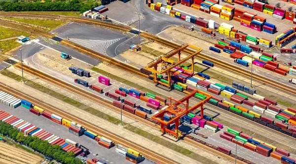 图1–国际物流通道生变:北美邮政受阻,欧亚新走廊崛起–全球国际货物运输 图1–国际物流通道生变:北美邮政受阻,欧亚新走廊崛起–全球国际货物运输