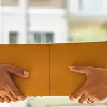 图–极兔速递与顺丰控股达成战略相互持股,物流行业整合加速–全球国际货物运输